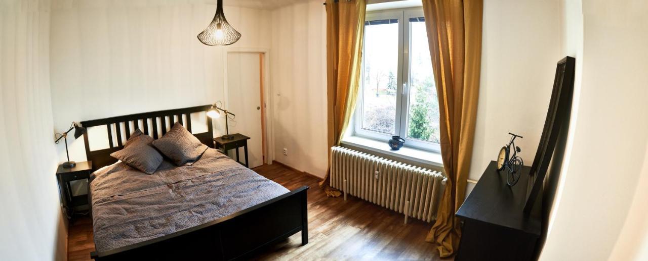 Bright Modern Apartment Prag